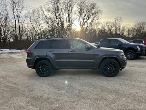 2020 Jeep Grand Cherokee Altitude