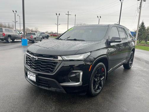Mosaic Black Metallic 2023 Chevrolet Traverse Premier