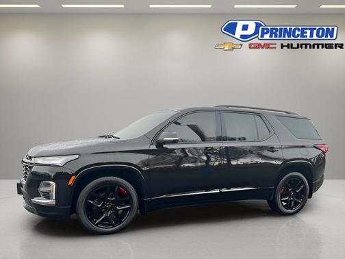 Mosaic Black Metallic 2023 Chevrolet Traverse Premier