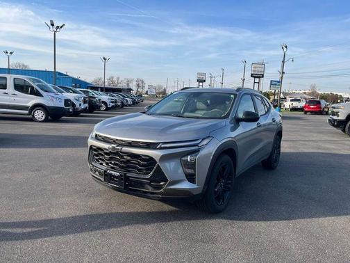 Sterling Gray Metallic 2025 Chevrolet Trax FWD ACTIV