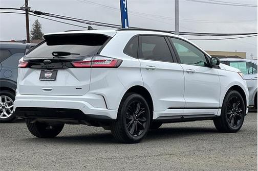 2024 Ford Edge SE