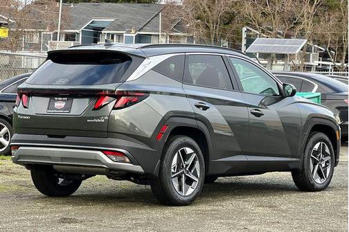2026 Hyundai TUCSON Hybrid SEL