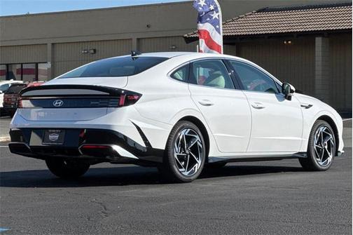 2026 Hyundai SONATA SEL