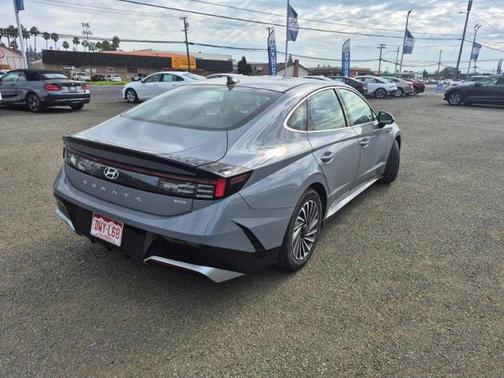 2025 Hyundai SONATA Hybrid SE