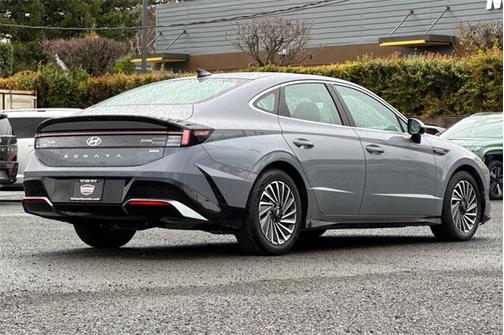 2025 Hyundai SONATA Hybrid SE