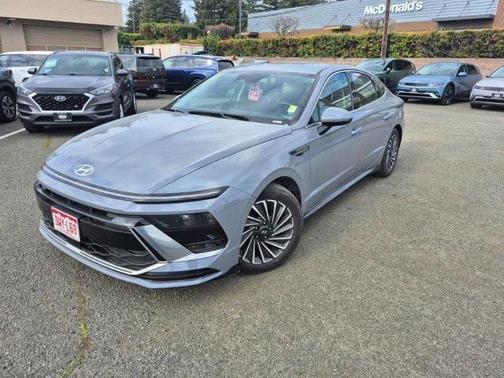 2025 Hyundai SONATA Hybrid SE