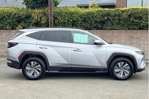 Shimmering Silver 2022 Hyundai TUCSON Hybrid Blue