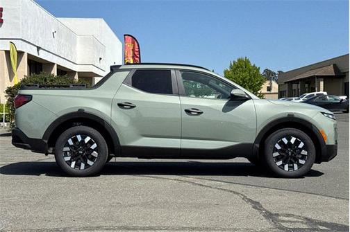 2025 Hyundai SANTA CRUZ SEL Activity