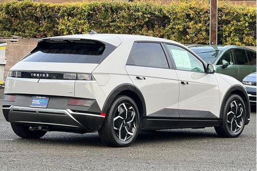 2024 Hyundai IONIQ 5 SEL