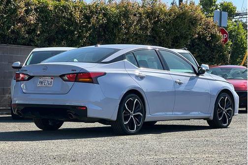 Gray Sky Pearl 2024 Nissan Altima SR FWD