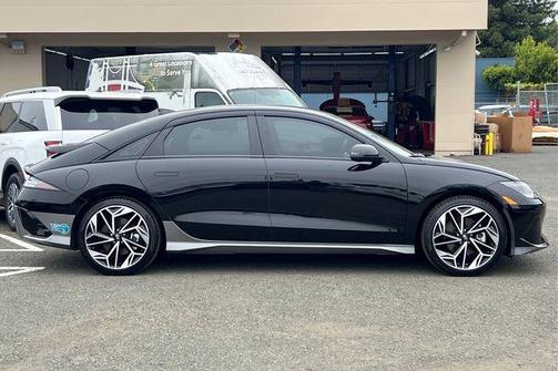 Onyx Black 2025 Hyundai IONIQ 6 SEL