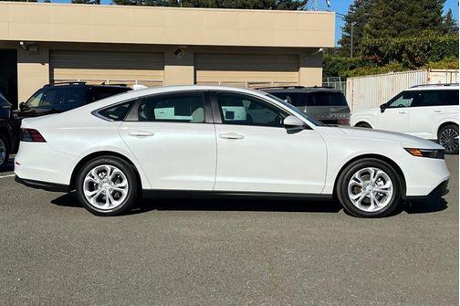 2025 Honda Accord LX 1.5T