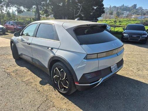 2024 Hyundai IONIQ 5 SEL