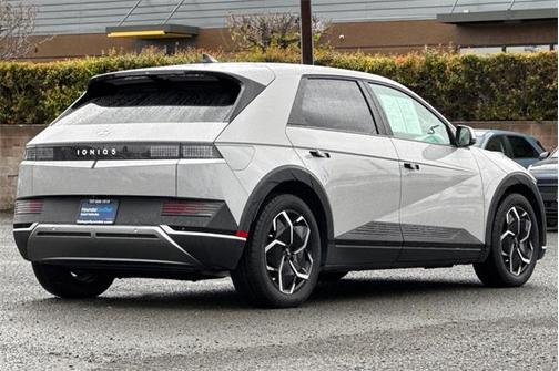 2024 Hyundai IONIQ 5 SEL