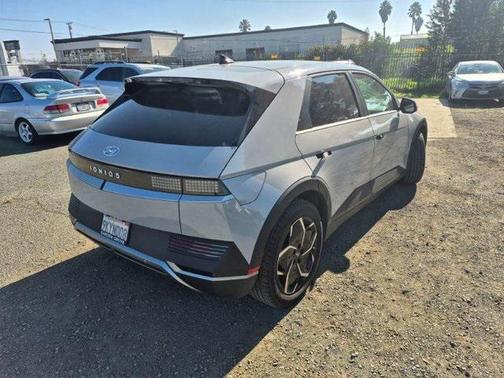 2024 Hyundai IONIQ 5 SEL