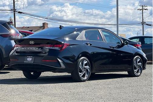 2025 Hyundai ELANTRA Sport