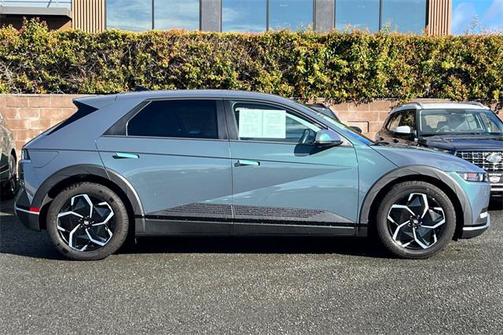 2024 Hyundai IONIQ 5 SEL