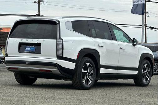 Snow White Pearl 2026 Hyundai IONIQ 9 SE