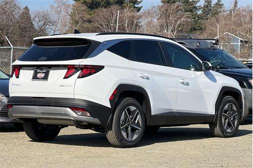 2026 Hyundai TUCSON Hybrid SEL