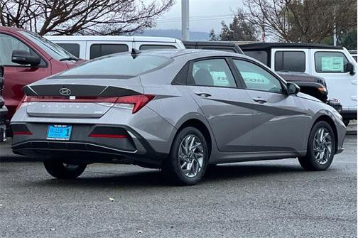 2024 Hyundai ELANTRA HEV Blue