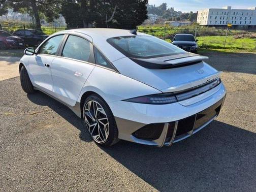 2025 Hyundai IONIQ 6 SEL