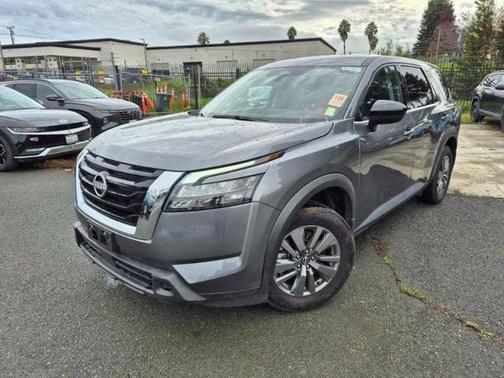 2025 Nissan Pathfinder S FWD