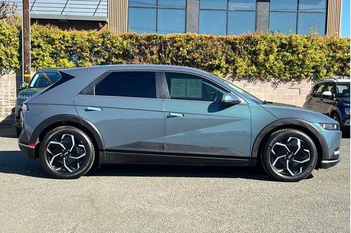 2024 Hyundai IONIQ 5 SEL