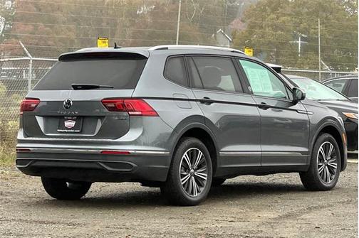 2024 Volkswagen Tiguan 2.0T Wolfsburg Edition
