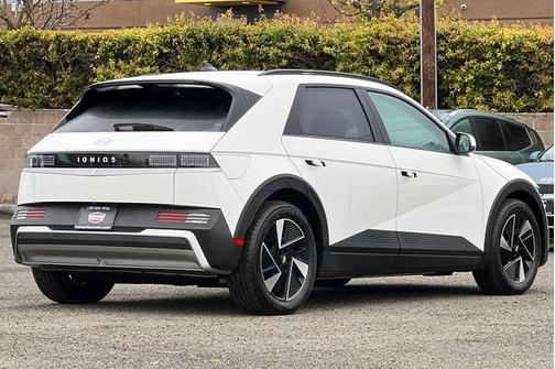 2025 Hyundai IONIQ 5 SEL