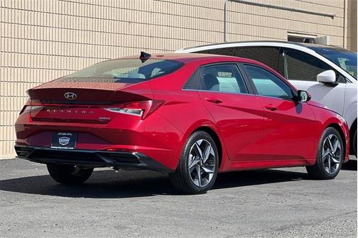 2023 Hyundai ELANTRA Limited