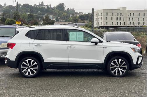 2024 Volkswagen Taos 1.5T SE