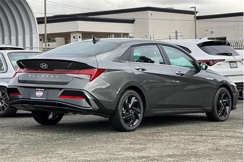 2026 Hyundai ELANTRA Sport