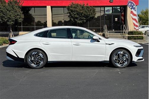 2026 Hyundai SONATA SEL