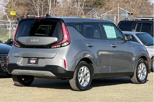2024 Kia Soul LX