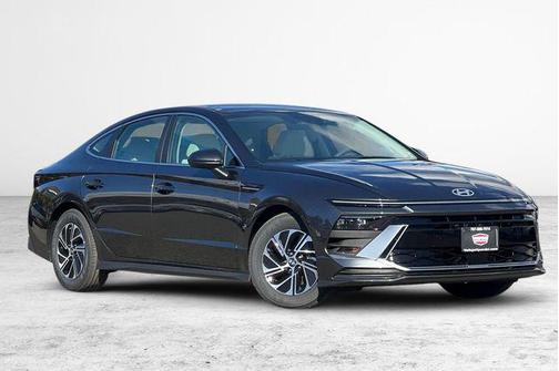 2026 Hyundai SONATA Hybrid Base