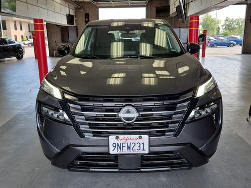 Gun Metallic 2024 Nissan Rogue S