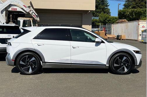 Atlas White 2026 Hyundai IONIQ 5 Limited