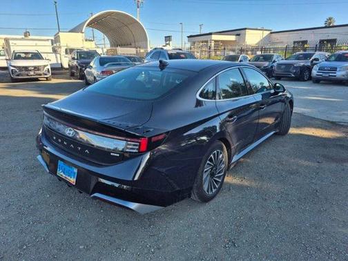 2025 Hyundai SONATA Hybrid SE