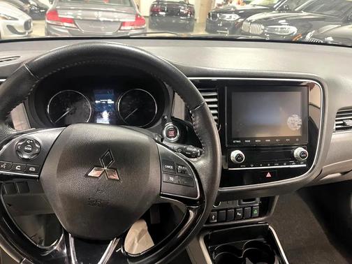 2020 Mitsubishi Outlander SEL