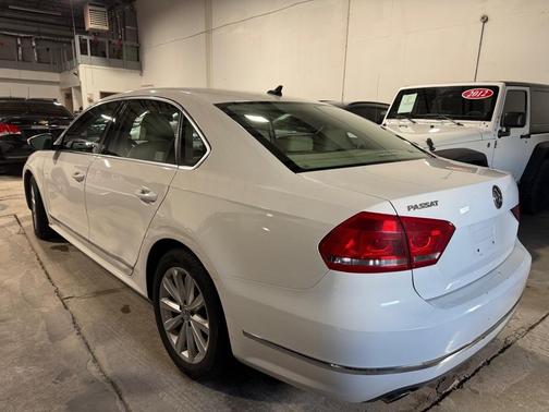 2012 Volkswagen Passat 2.5 SEL