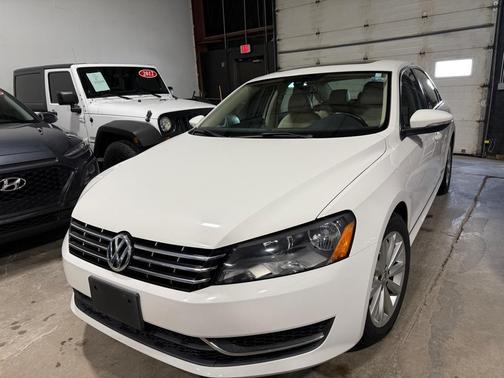 2012 Volkswagen Passat 2.5 SEL