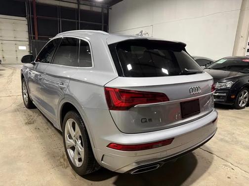 2022 Audi Q5 45 S line Premium Plus