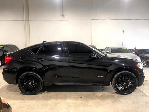 2017 BMW X6 xDrive50i