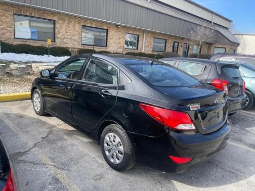 2016 Hyundai Accent SE