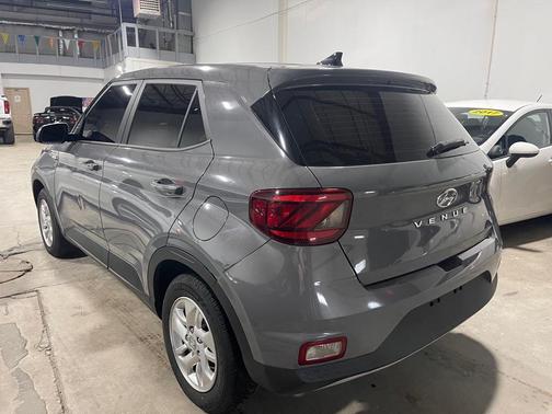 2021 Hyundai VENUE SE