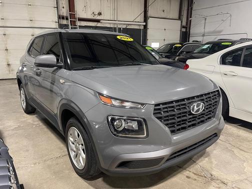 2021 Hyundai VENUE SE