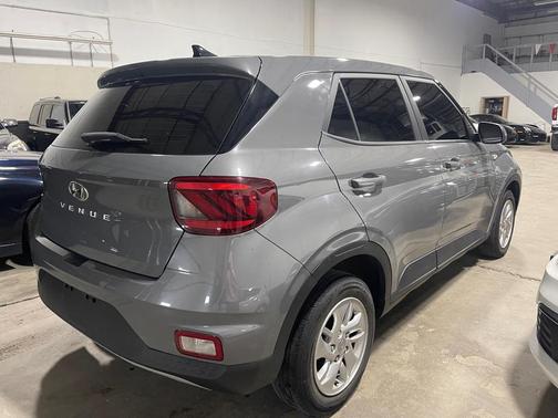 2021 Hyundai VENUE SE