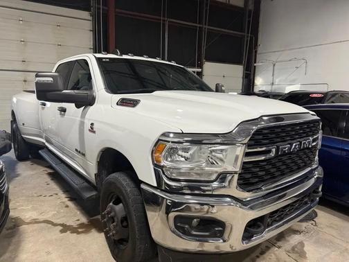 2024 RAM 3500 Big Horn Crew Cab 4x4 8' Box