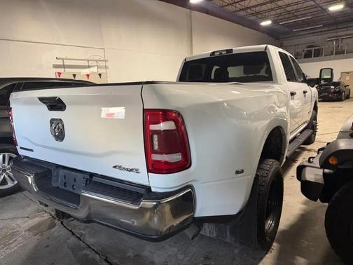 2024 RAM 3500 Big Horn Crew Cab 4x4 8' Box