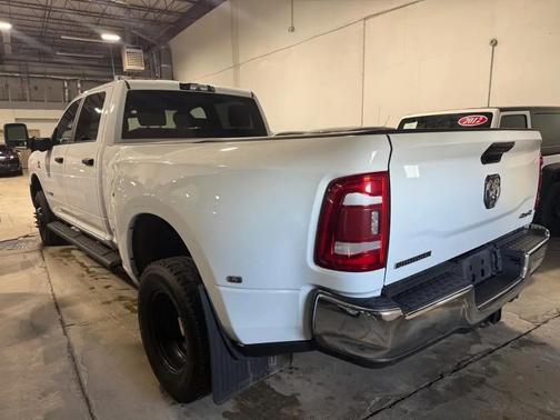 2024 RAM 3500 Big Horn Crew Cab 4x4 8' Box
